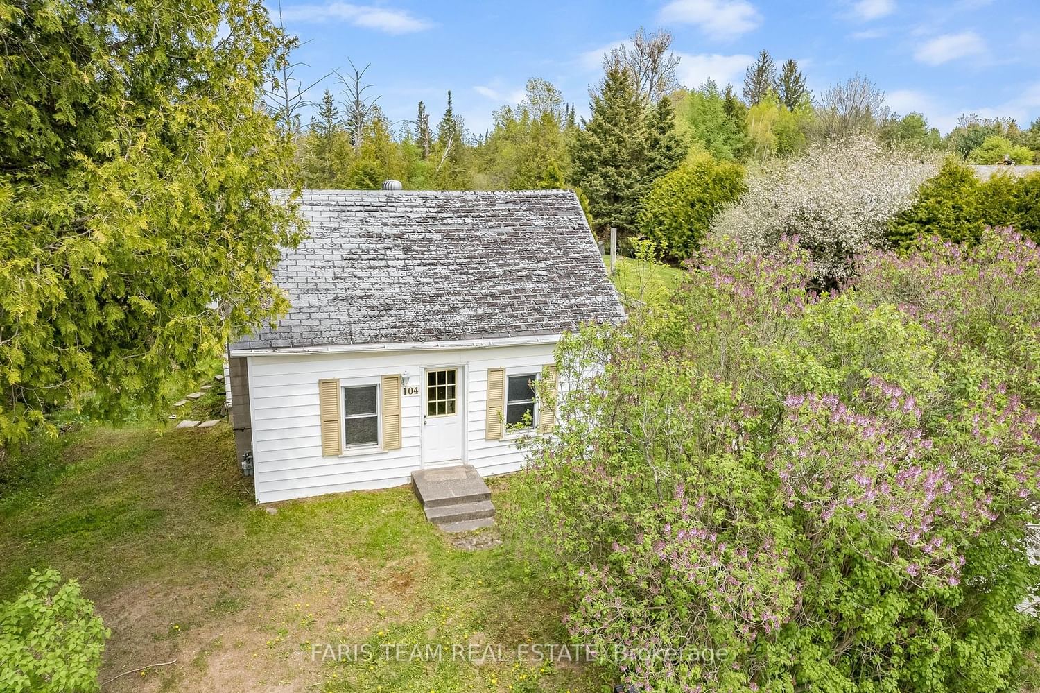 Detached House sold at 104 Mill Street, Springwater, Hillsdale, L0L 1V0 - MLS: S6067768