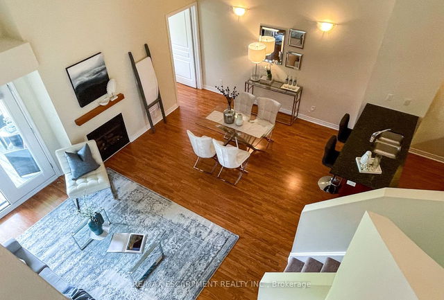 302 - 8 Brandy Lane Drive