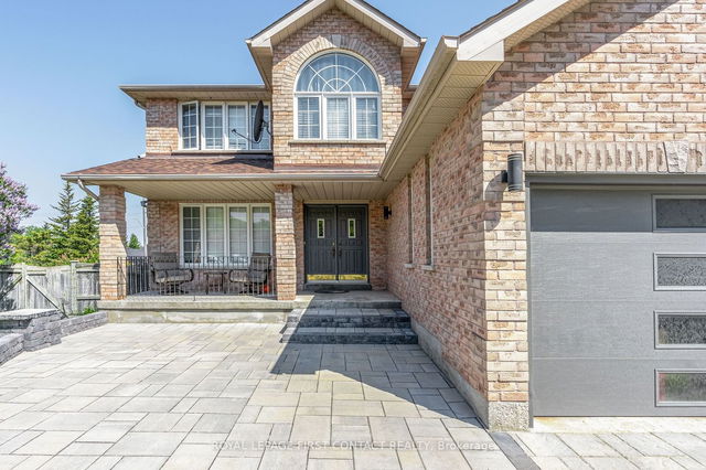 8 Berry Court