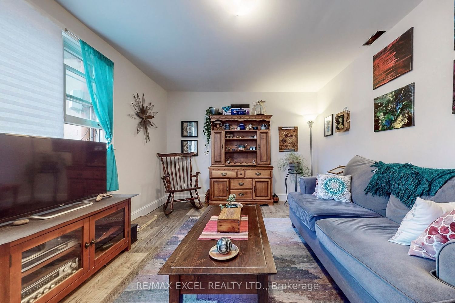 Listing Image 7