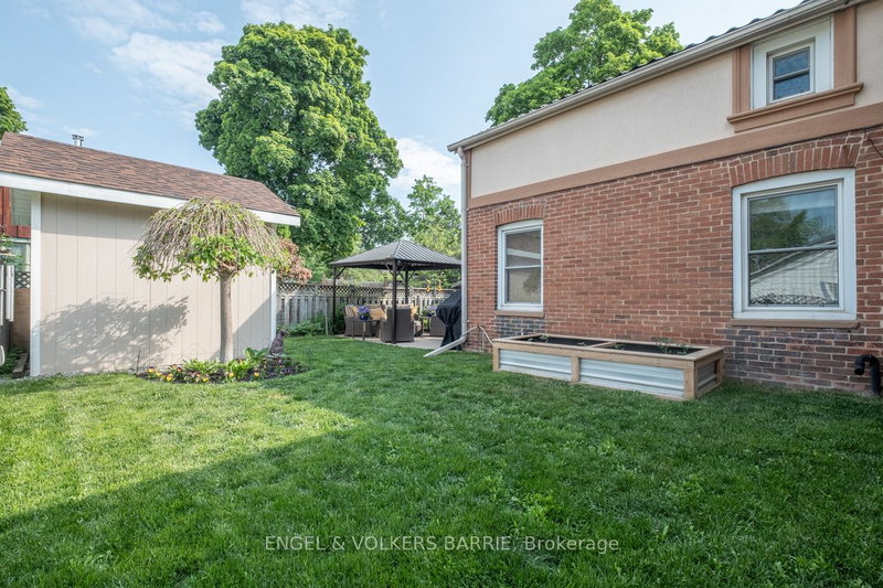 46 Park St, Barrie, L4N 1H5 | Image 2