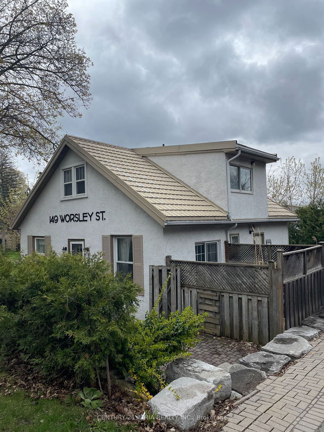 149 Worsley Street