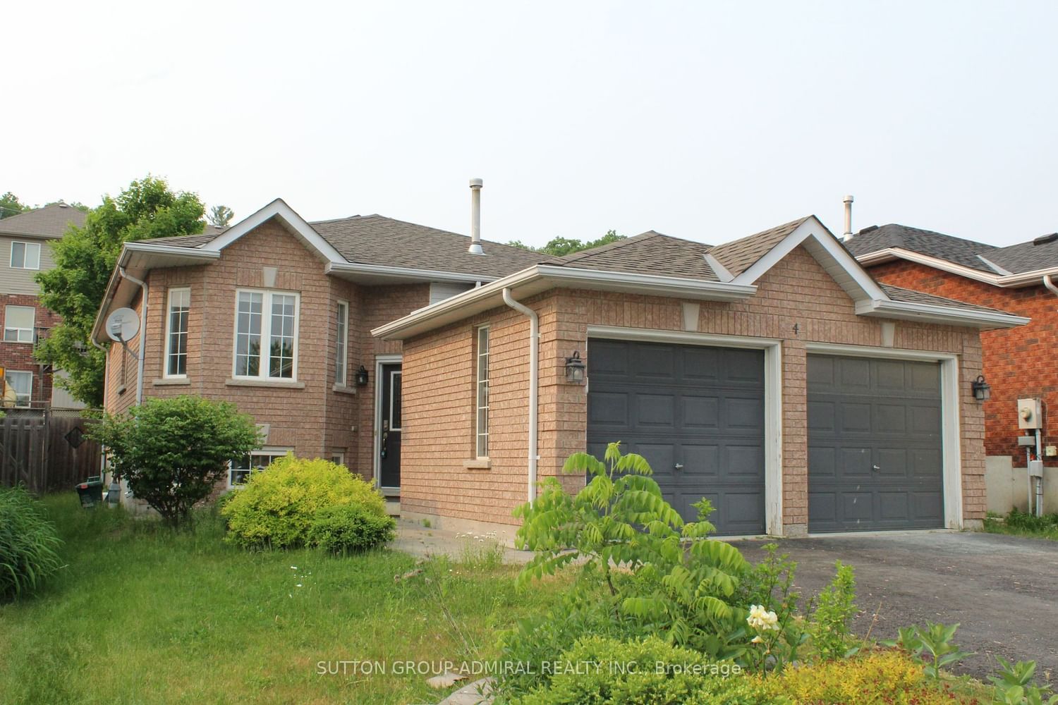 Detached House leased at 4 Bird Street, Barrie, Edgehill Drive, L4N 0X1 - MLS: S6109236