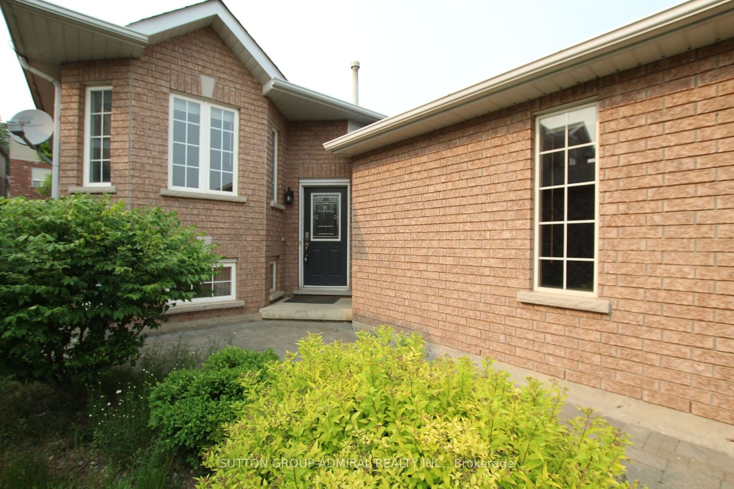 Detached House leased at 4 Bird Street, Barrie, Edgehill Drive, L4N 0X1 - MLS: S6109236