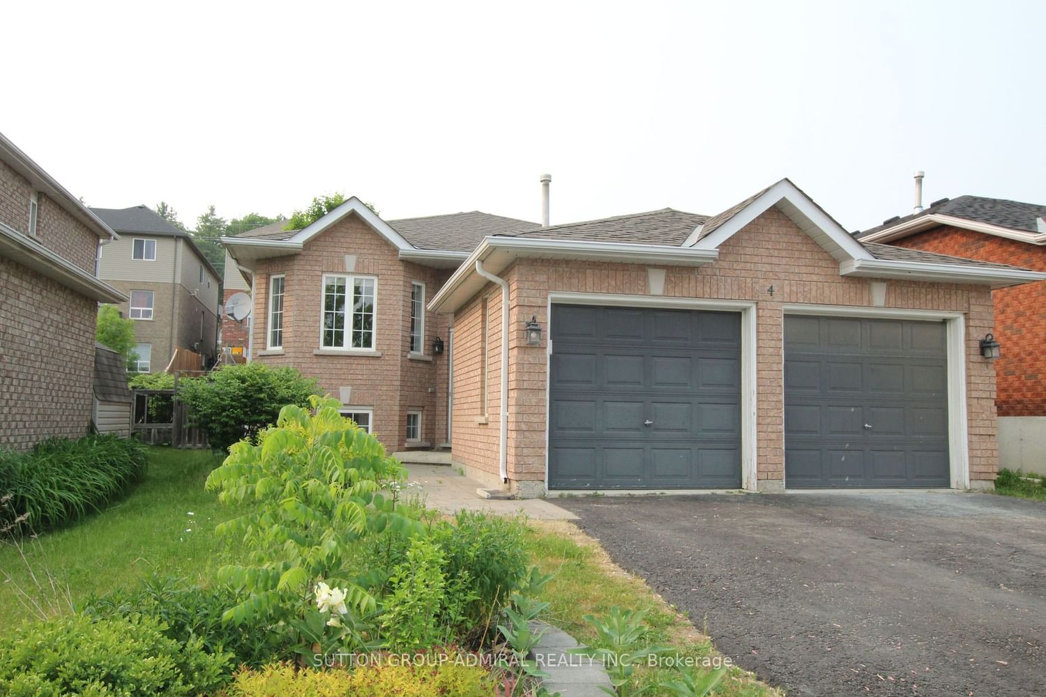 Detached House leased at 4 Bird Street, Barrie, Edgehill Drive, L4N 0X1 - MLS: S6109236