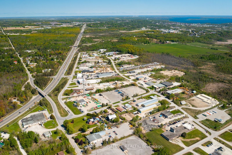 50 Jamieson Dr, Oro-Medonte, L3V 0H8 | Image 2