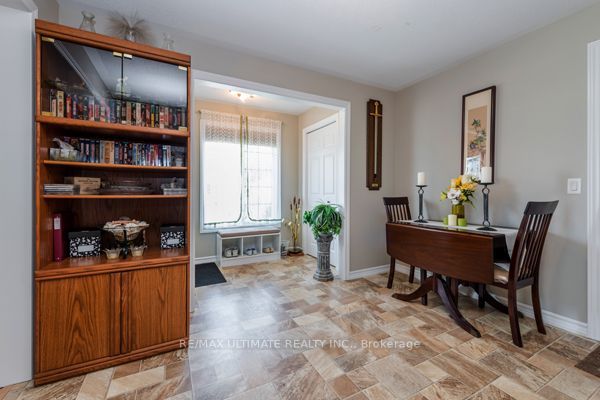 Listing Image 17