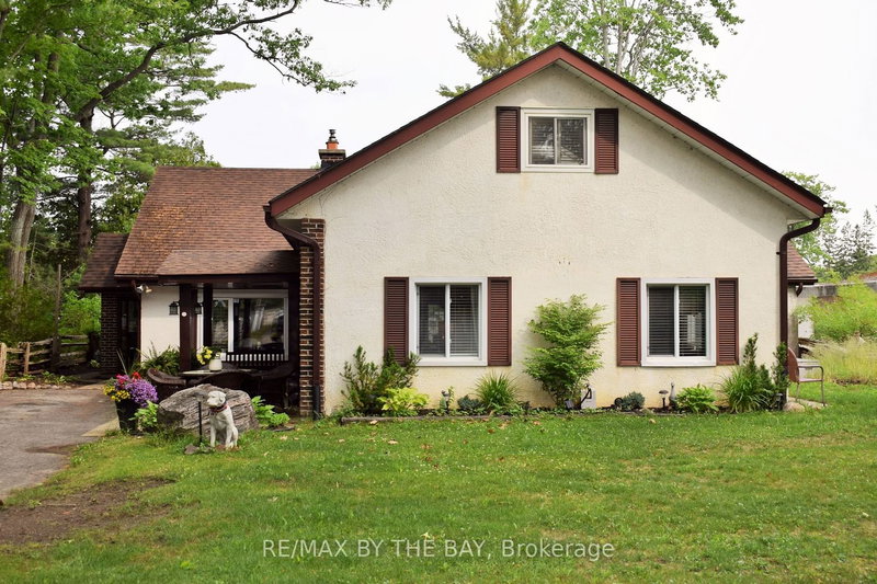 2082 River Rd W, Wasaga Beach, L9Z 2V8 | Image 2