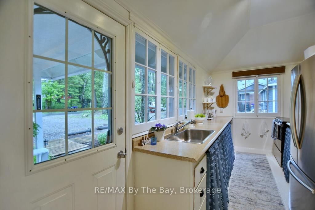 Detached House sold at 2038 Tiny Beaches Road, Tiny, Rural Tiny, L0L 1P1 - MLS: S6164588