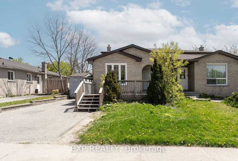 39 Sylvia St E, Barrie, L4M 5J2 | Image 3