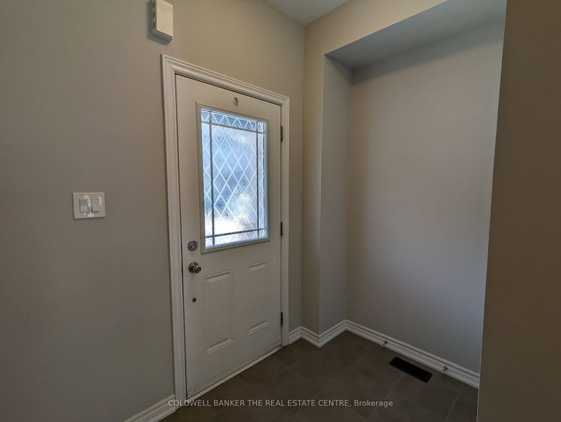 38 Deneb St, Barrie, L4M 0K6 | Image 2