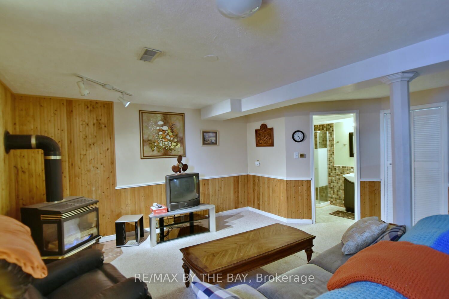 Listing Image 28