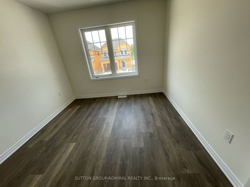 28 Abby Dr W, Wasaga Beach, L9Z 0K2 | Image 2