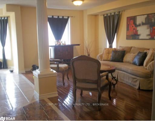 77 Sovereign's Gate, Barrie, L4N 0Y9 | Image 3