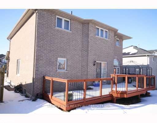 416 Mapleton Ave, Barrie, L4N 0Z9 | Image 2