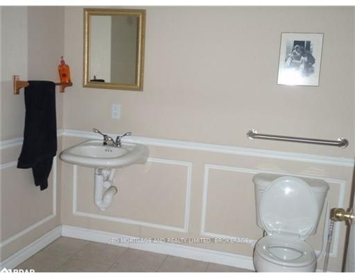 218 Lockhart Rd, Barrie, L4N 9G8 | Image 3