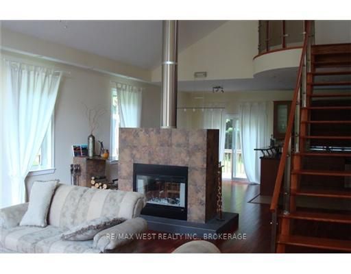 2384 Champlain Rd, Tiny, L9M 1R2 | Image 2