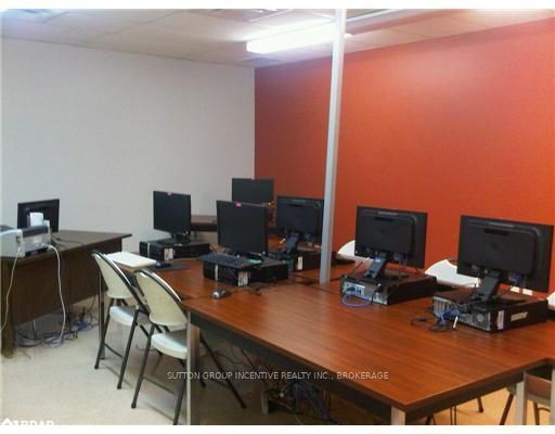 66 Bayfield St, Barrie, L4M 3A5 | Image 2