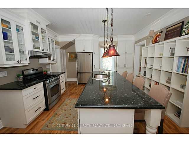 Listing Image 7