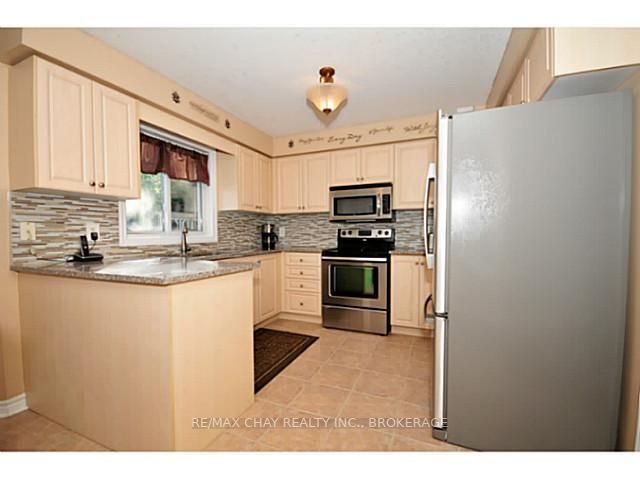 Listing Image 5