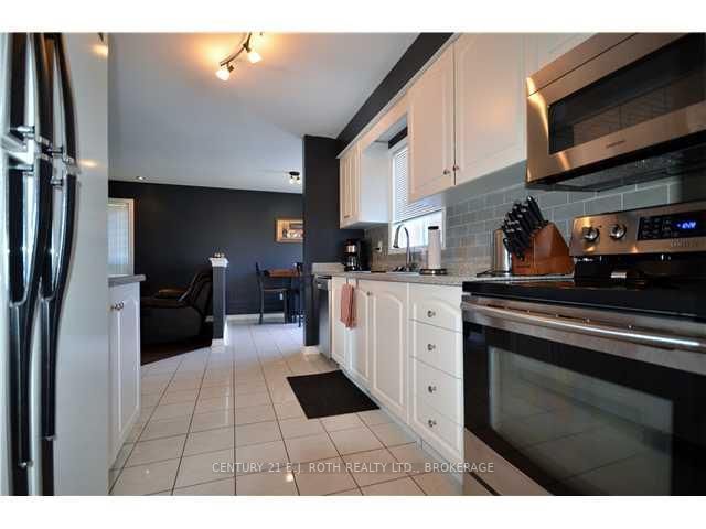 Listing Image 6