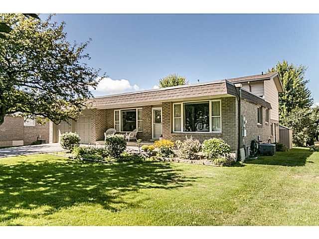 456 Mooney Cres, Orillia, L4V 6R4 | Image 2