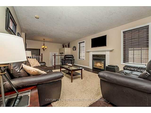 Listing Image 5