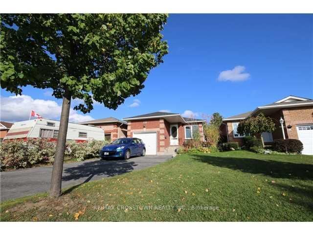 118 Benson Dr, Barrie, L4N 7Y4 | Image 3