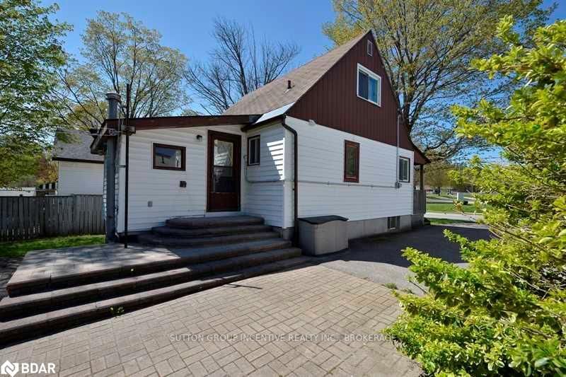 Listing Image 3