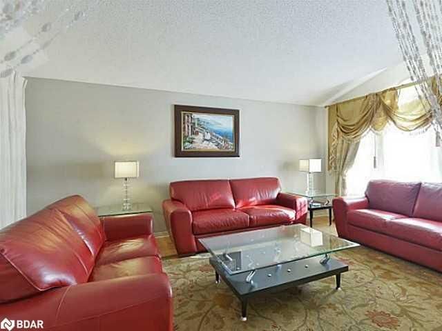 59 Stunden Lane, Barrie, L4N 5Z1 | Image 3