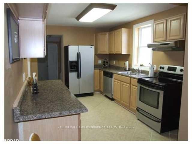 96 John St, Barrie, L4N 2K5 | Image 2