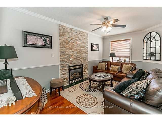 28 Hawkins Dr, Barrie, L4N 0A6 | Image 3