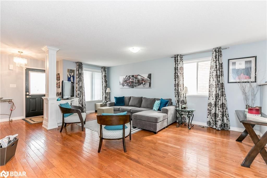 Listing Image 3