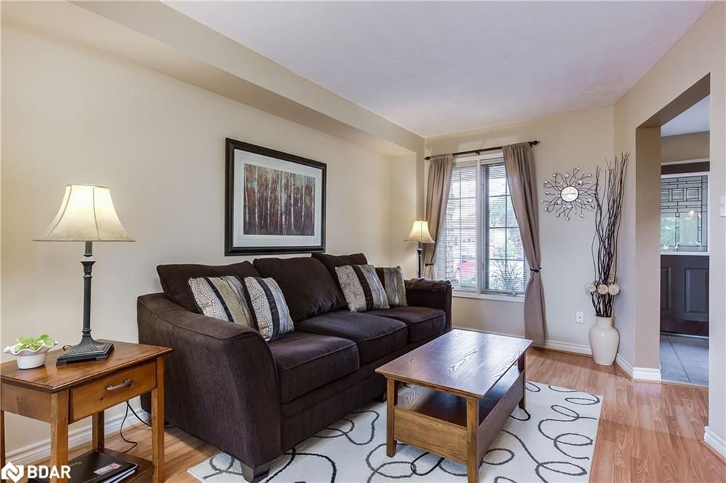 Listing Image 7