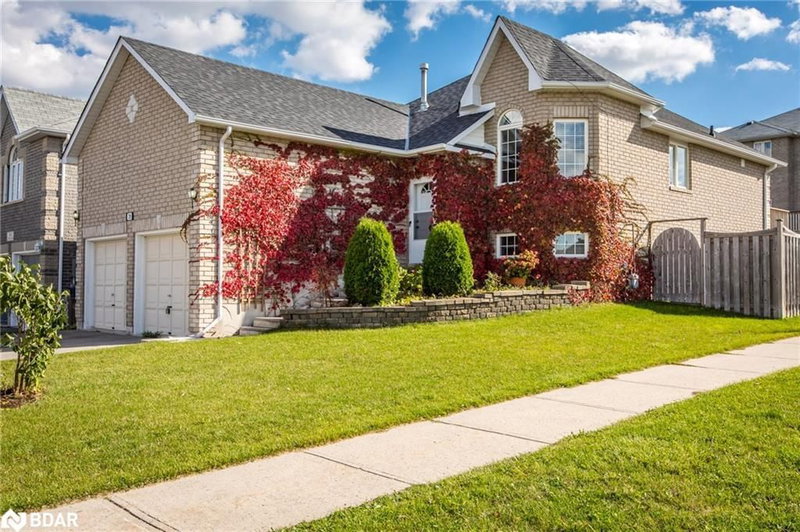 239 Country Lane, Barrie, L4N 0W2 | Image 2