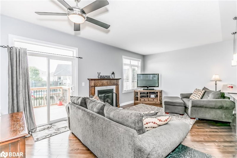 9 Broadpoint St, Wasaga Beach, L9Z 3B8 | Image 3
