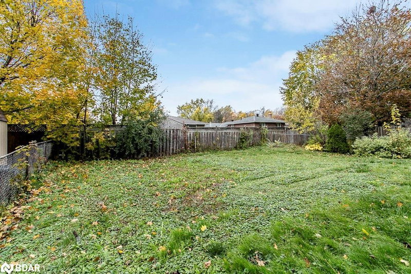 61 College Cres, Barrie, L4M 2W5 | Image 3