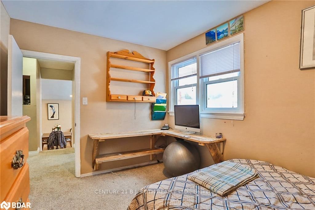 Listing Image 14