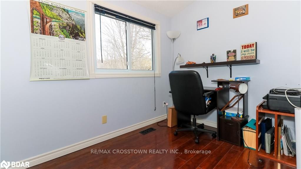 Listing Image 17