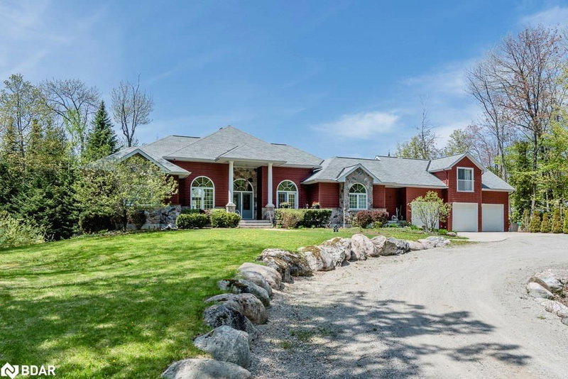 679 Sandy Bay Rd, Tiny, L9M 0H6 | Image 2