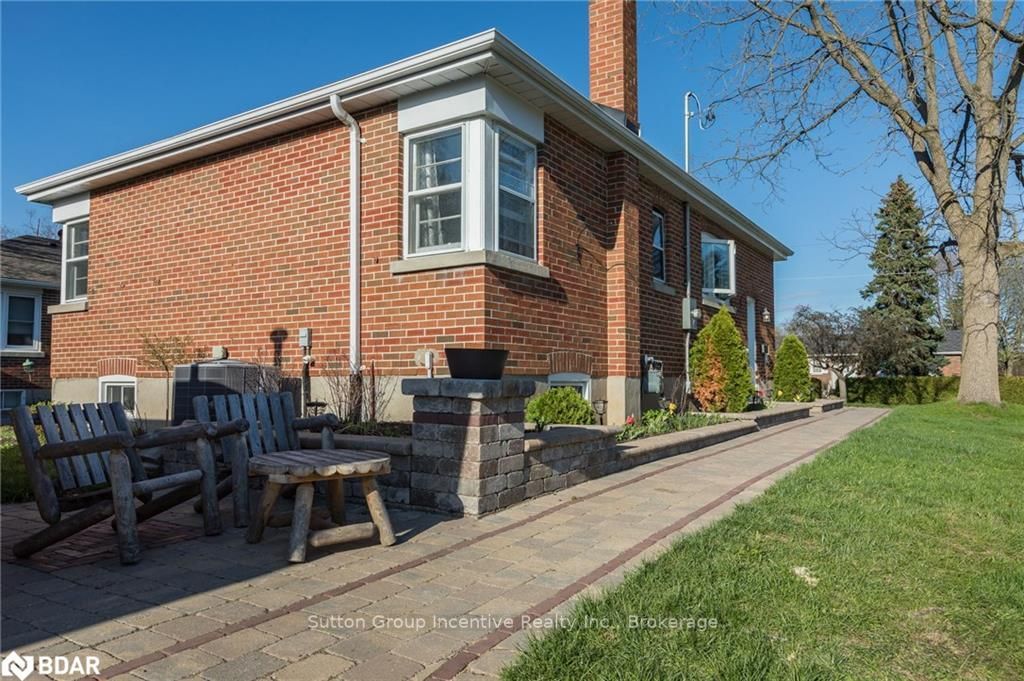 Listing Image 3