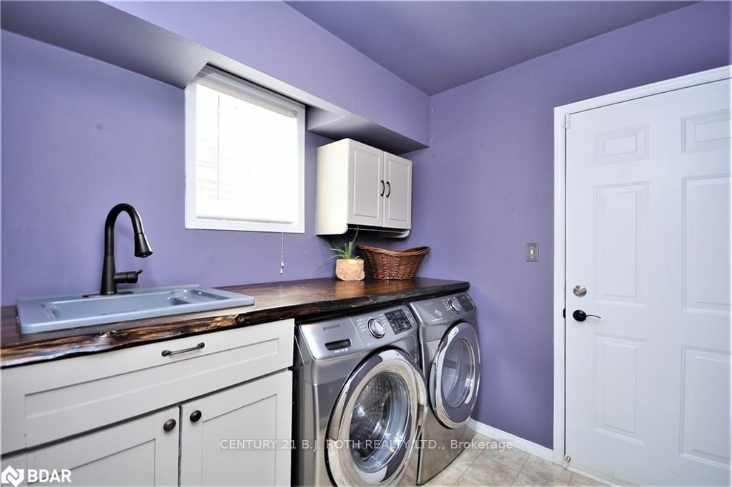 Listing Image 9