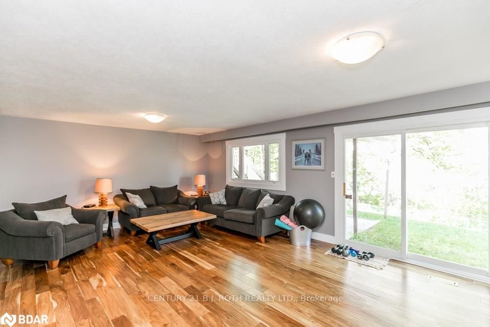 Listing Image 14