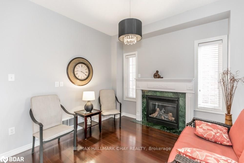Listing Image 20