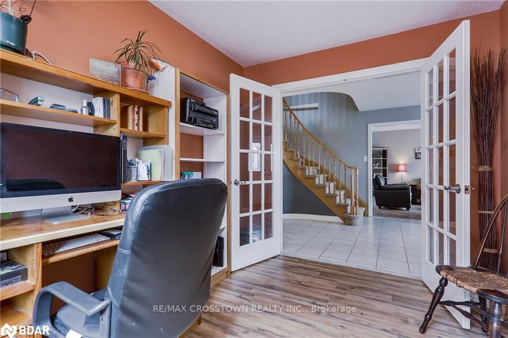 Listing Image 14