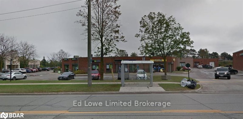 38 - 35 Cedar Pointe Dr, Barrie, L4N 5R7 | Image 2