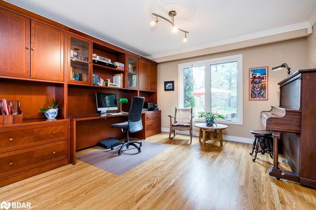 Listing Image 7