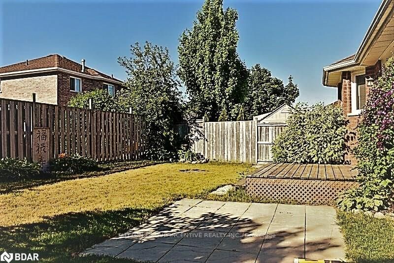 Listing Image 4