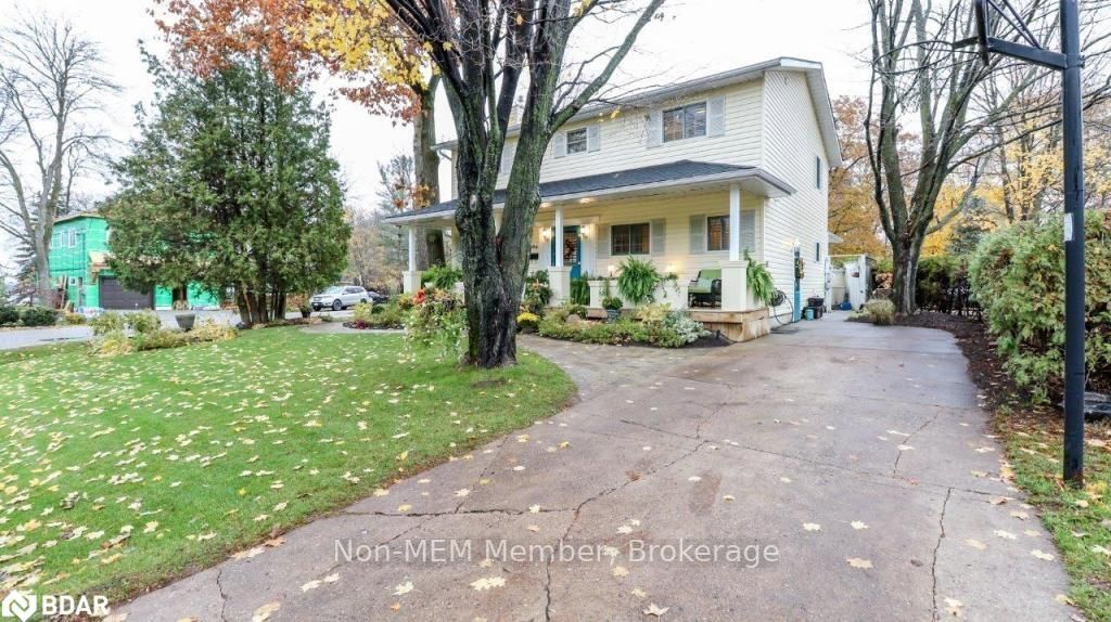 Listing photo 3