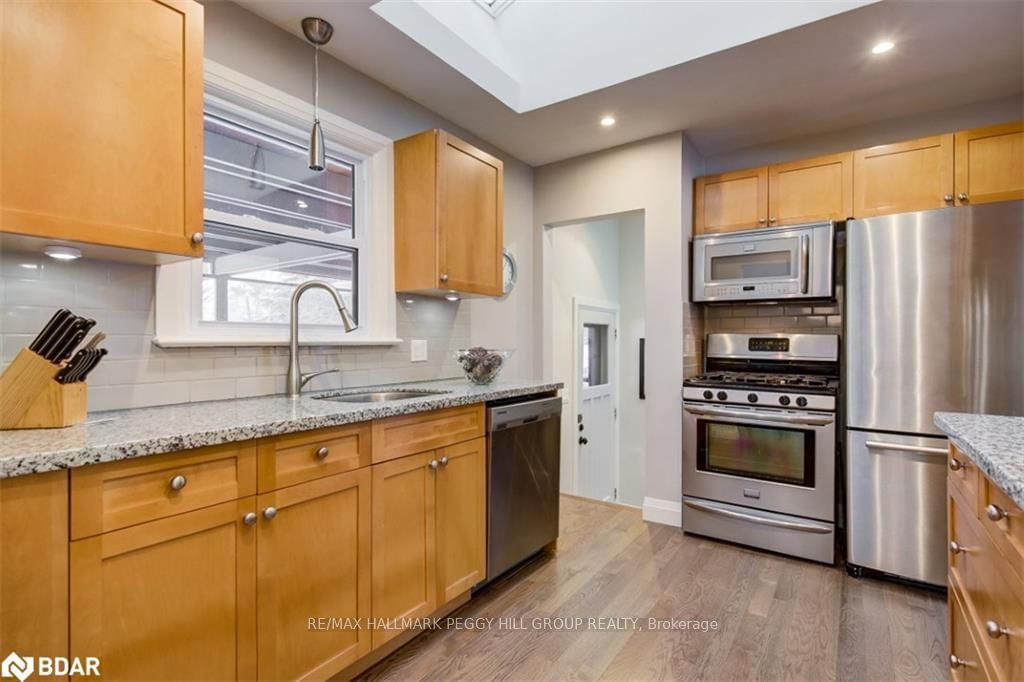 Listing Image 3